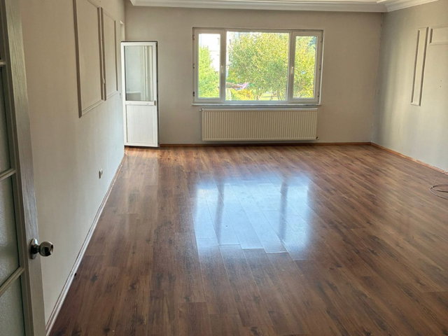 BEŞYILDIZ SİTESİ 4. ETAP HAVUZ MANZARALI DAİRE