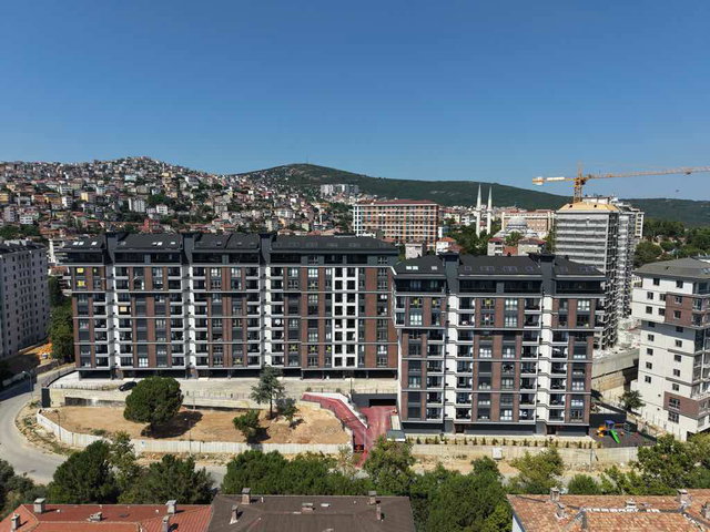 BERFİN TOPAL'DAN 3+1 DOĞAPARK SİTESİ'NDE 1. KAT SATILIK DAİRE