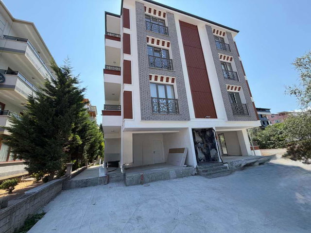 DERİNCE 60 EVLER YAVUZ SULTANDA SATILIK SIFIR 2+1 ARAKAT DAİRE