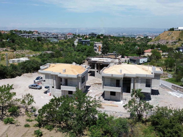DOĞAYLA İÇ İÇE, ŞEHIR MANZARALI 5+1 LÜKS VILLA | BECEN