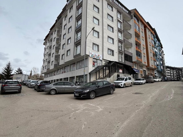REMAX ARTIS'DEN ŞEHIR MERKEZINDE KIRALIK 3+1 DAIRE