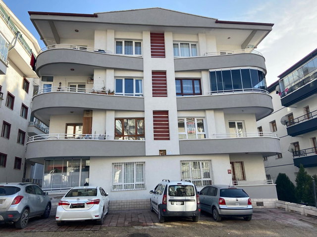NATOYOLU YAKINI 3+1 ARA KAT GENÇ BINA'DA OTOPARKLI YAPILI DAIRE
