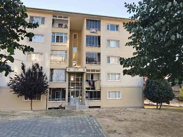 ADAPAZARI’NDA SİTE İÇİNDE 3+1 | 125 M² | DOĞU-GÜNEY CEPHE | 4. KAT (SON KAT)