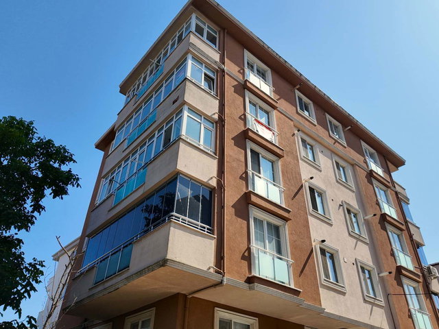 RE/MAX LAND'DEN MERKEZİ KONUMDA 2+1 DAİRE