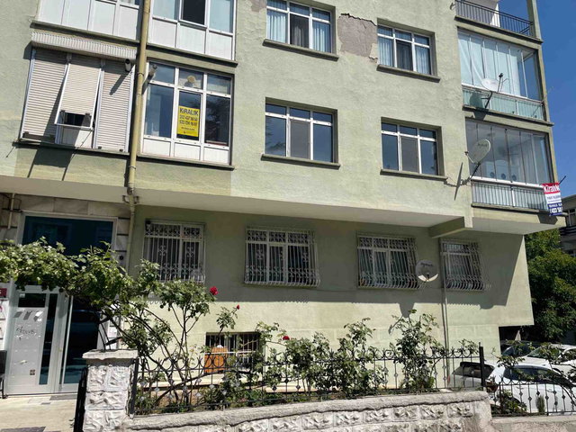 KÜÇÜKESAT'IN EN GÜZEL YERİNDE 1. KAT 125M2 OTOPARKLI MANZARALI