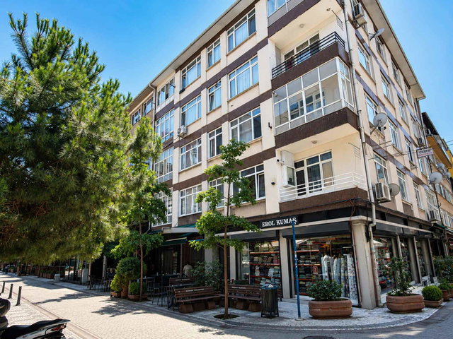 KADIKÖY BOĞAYA YÜRÜME MESAFESİNDE BALKONLU 100 M² 2+1 DAİRE