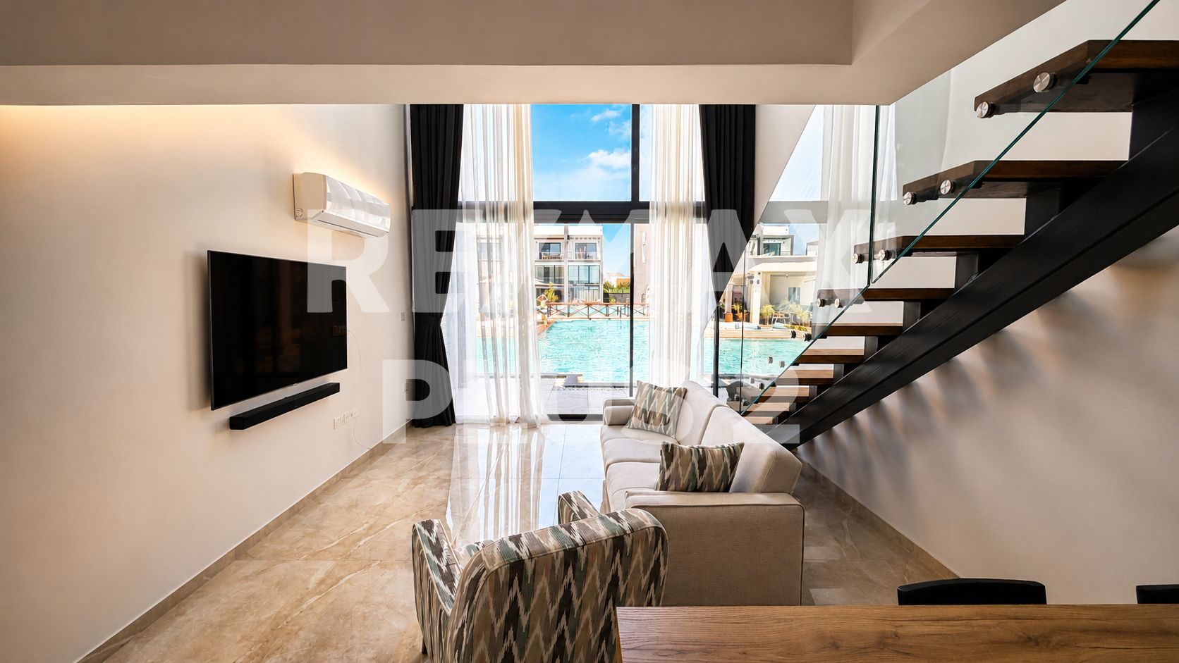 SIFIR 1+1 LOFT | HAVUZA DİREKT GİRİŞ | FULL EŞYALI | £600 (AİDAT DAHİL) !!!