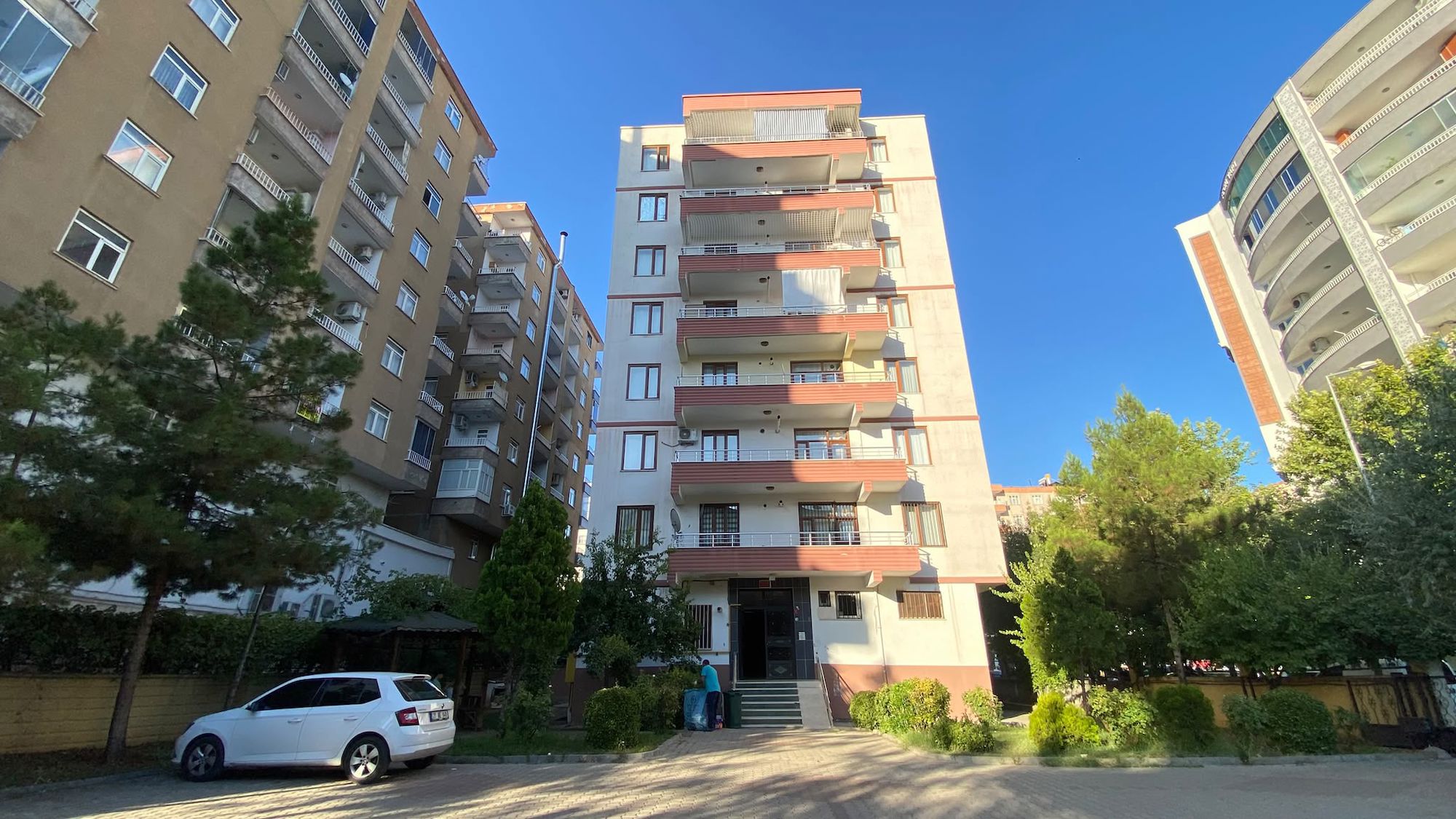 CEYLAN AVM CİVARI SİTE İÇERİSİNDE 3+1 KİRALIK DAİRE