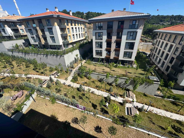 ÜSKÜDAR LÜKS KONSEPT BÜYÜK TİP 128 METRE² 3+1 E.BANYO SIFIR