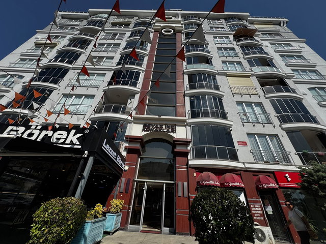 BEYLİKDÜZÜ BEYAZ İNCİ KONAKLARI SATILIK 3+1 DAİRE