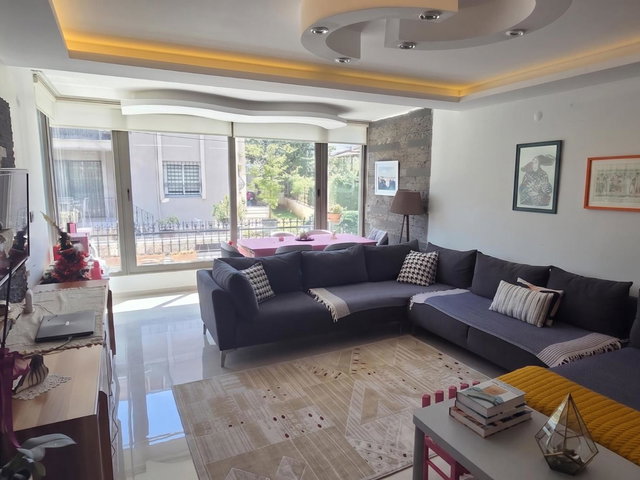 ÇEŞMEALTI MERKEZDE KIRALIK, 3+1 MÜSTAKIL EV