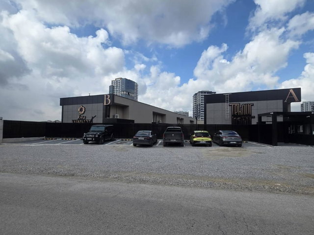 KORU YAŞAMKENT'TE SATILIK 7+1 VILLA, 300M², KIRACILI