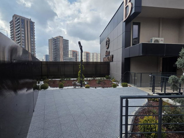 KORU YAŞAMKENT'TE SATILIK 7+1 VILLA, 300M², KIRACILI