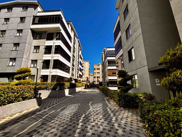 REMAX BEYAZ NİLÜFER KURTULUŞ’TA ÇETİNKENT PREMİUM’DA KİRALIK 4+1 DUBLEKS