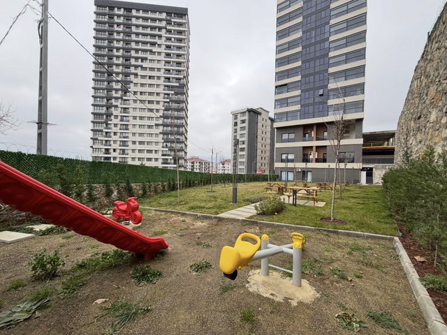 KARTAL HÜRRİYET MAH. DENIZ MANZARALI BALKONLU 2+1 SATILIK DAIRE