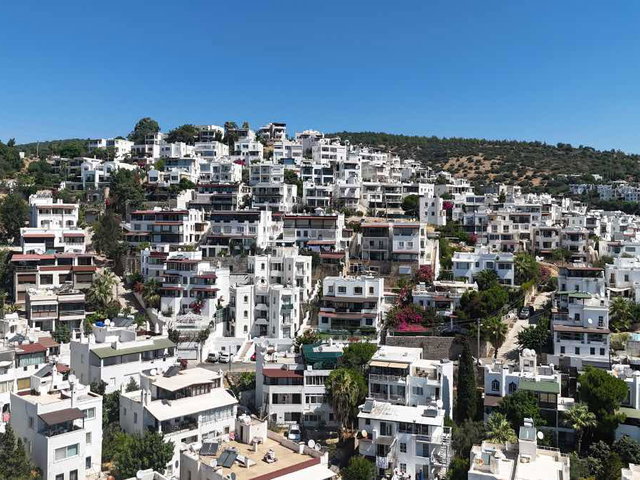  BODRUM YOKUŞBAŞI'NDA KIRALIK 1+1 DAIRE | EŞYASIZ | DEPOLU | ÖZEL ARKA BAHÇELI