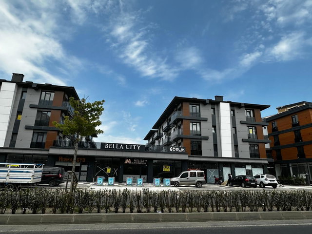 REMAX LAVANDA'DAN HÜRRİYET MAHALLESİ BELLA CITY'DE KİRALIK 1+1 DAİRE
