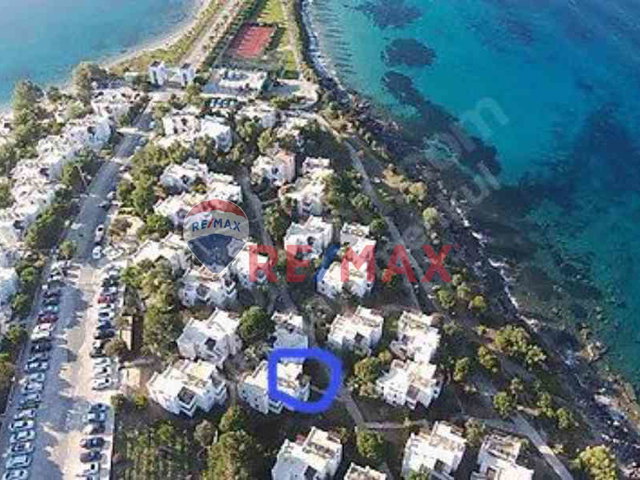 AKÇABÜK TATIL KÖYÜNDE TAM DEVRE FULL DENIZ MANZARALI 1+1 DAIRE