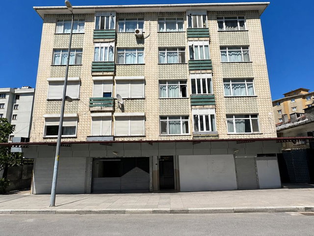K. BAKKALKÖY TEVFIK FIKRET CADDESI'NDE | METROYA 100 M | NET 90 M² | ARA KAT 3+1