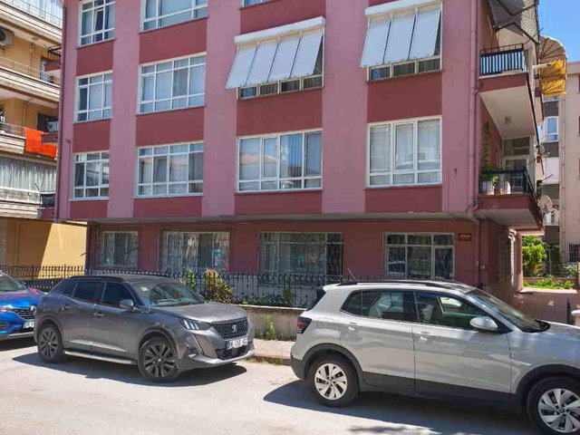 AYDINLIKEVLER’DE MERKEZİ KONUMDA YAPILI 3+1  DAİRE