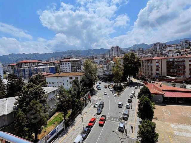 REMAX'DAN TAM MERKEZ'DE EV VEYA İŞ YERİ OLMAYA UYGUN 3+1 DAİRE