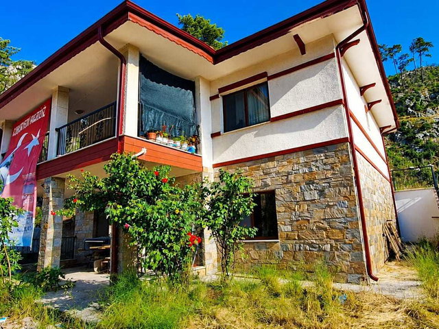 MUĞLA MARMARİS'TE 1.119 M² İMARLI ZEYTİNLİK İÇERİSİNDE MÜSTAKİL DUBLEKS EV