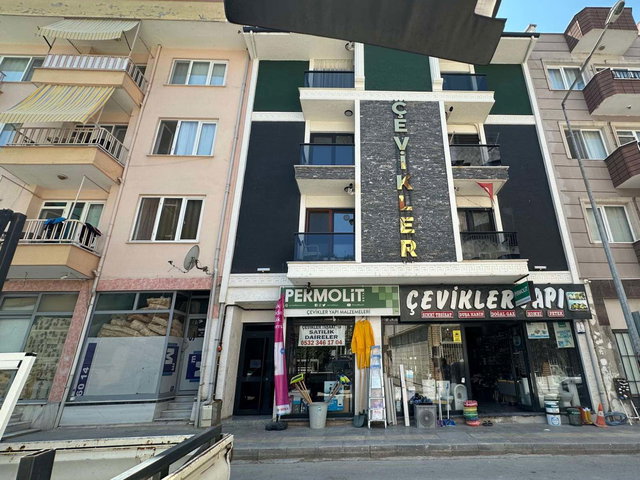 YALOVA MERKEZ'DE SATILIK 2+1 ARA KAT DAİRE