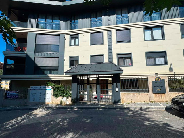 ÜSKÜDAR BURHANIYENIN PRESTIJLI APARTMANINDA GENIŞ 3+1 DAIRE