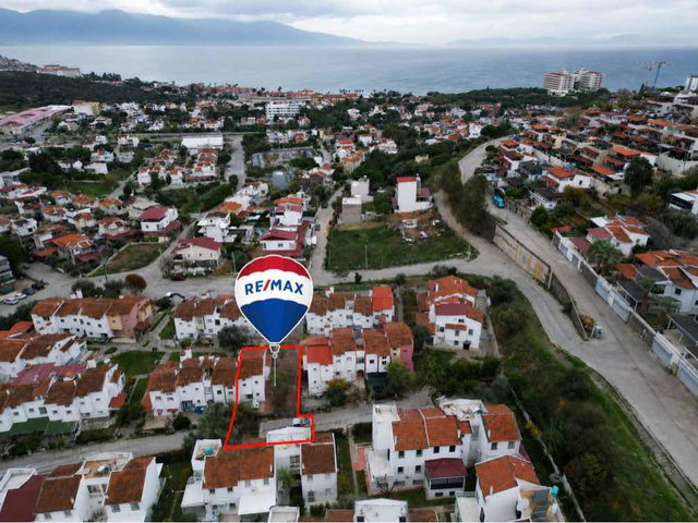 SEZİN SİTESİNDE KÖŞE KONUMLU 3+1 HEM YAZLIK HEM KIŞLIK DOĞALGAZLI VİLLA