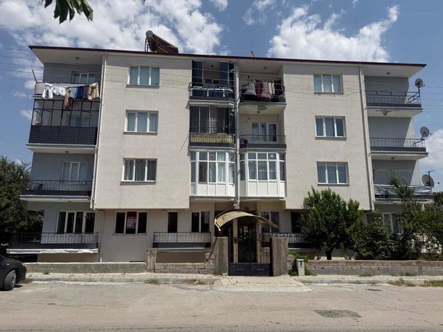 REMAX DEM'DEN ARSLANLI MAH. 3+1 KİRALIK GENİŞ DAİRE