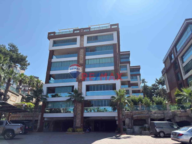KUŞADASINDA KİRALIK 2+1 TREND ROYAL-2 SITESI