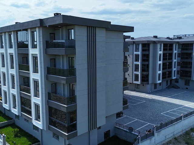 ÇERKEZKÖY PANORAMA SİTESİ’NDE FULL EŞYALI 1+1 SATILIK DAİRE