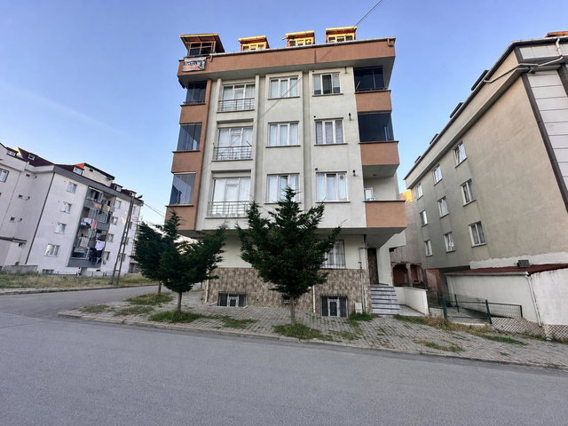 ARNAVUTKÖY ANADOLU MAH. SATILIK 2+1 TADILATLI ÇATI KATI DAIRE