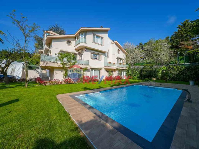 BAKLACI MAH. 1362 M² ARSA İÇINDE 7+1 MÜSTAKIL HAVUZLU VILLA