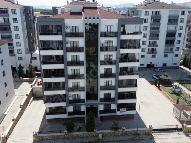 RE/MAX DEĞİŞİMDEN ATAŞEHİR MAH 4+1 LÜX KİRALIK DAİRE