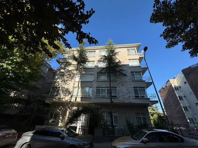 MENEVİŞ SOKAKTA YAPILI 3+1 KİRALIK DAİRE