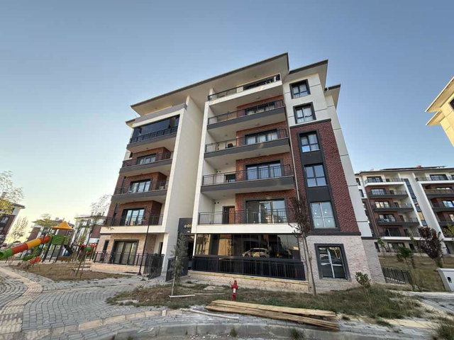 ORHANLI TOKİ 2. ETAP'TA SIFIR BİNADA GENİŞ BALKONLU 2+1 KİRALIK