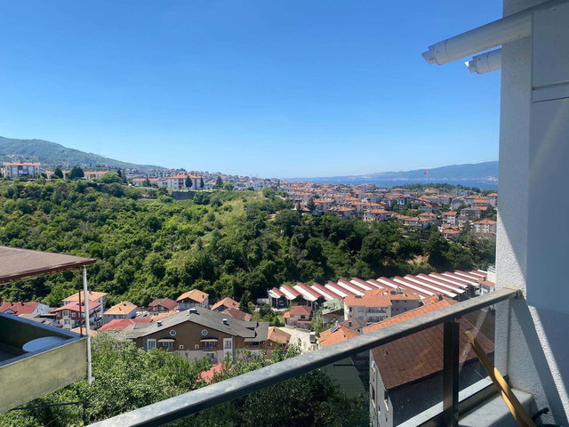 GÖLCÜK YENİ MAHALLE'DE KAPALI OTOPARKLI SATILIK 3+1 ÇATI DUBLEKSİ