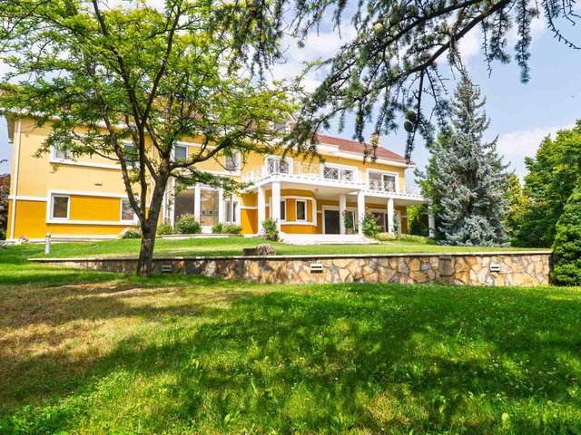 İNCEK’TE 2 DÖNÜM ARSALI  1200M² ÖZEL TASARIM SATILIK LÜKS VILLA