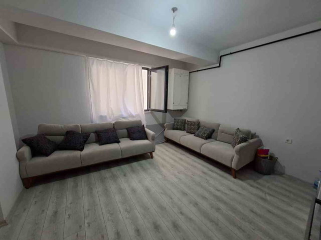 KADIKÖY TERMİNAL AVM YAKIN GENÇ BİNADA 1+1 EŞYALI KİRALIK DAİRE