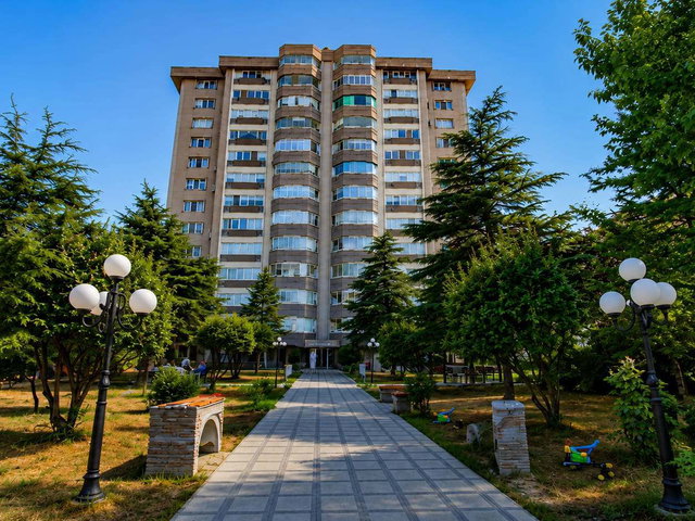 TURAN GÜNEŞ BULVARI'NDA PRESTİJLİ 3+1 KİRALIK DAİRE