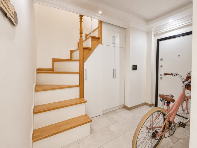 RE/MAX KEMAL EDEN'DEN YAŞAM VADİSİ YANI 2+2 KULLANIŞLI TEMİZ