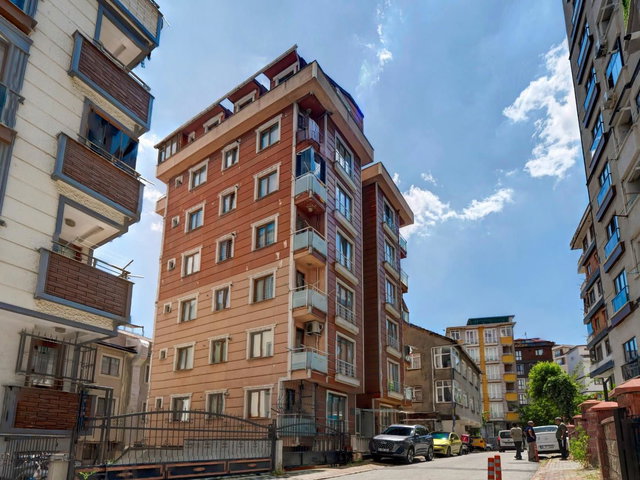 REMAX ANI ’DAN ÜMRANİYE YENİ METROYA YAKIN KİRALIK TERASLI DUBLEKS