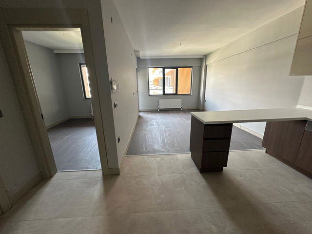 ONYX ANKARA B BLOKTA PEYZAJ CEPHELİ ARA KATTA KİRALIK 1+1 DAİRE
