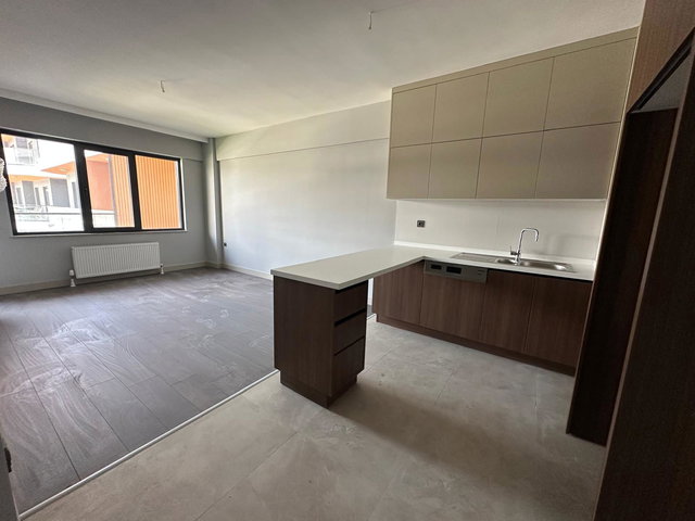 ONYX ANKARA B BLOKTA PEYZAJ CEPHELİ ARA KATTA KİRALIK 1+1 DAİRE
