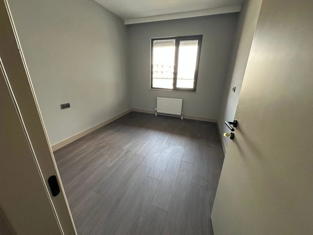 ONYX ANKARA B BLOKTA PEYZAJ CEPHELİ ARA KATTA KİRALIK 1+1 DAİRE