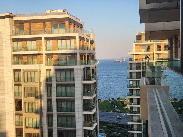 BÜYÜKYALI FİŞEKHANE'DE SATILIK ULTRA LÜKS 1+1 DENİZ MANZARALI FULL EŞYALI 2 BALKONLU