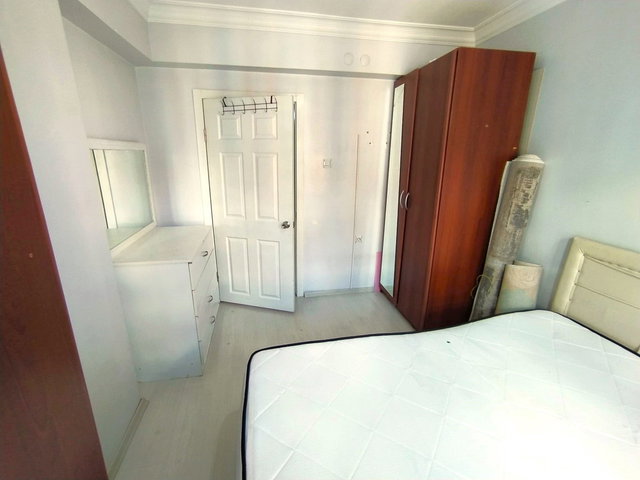 18 BİNTL KİRACILI KAT KONUMUNDA SATILIK BALKONLU Y.GİRİŞ 2+1 DAİRE