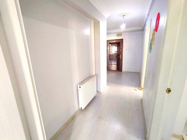 18 BİNTL KİRACILI KAT KONUMUNDA SATILIK BALKONLU Y.GİRİŞ 2+1 DAİRE