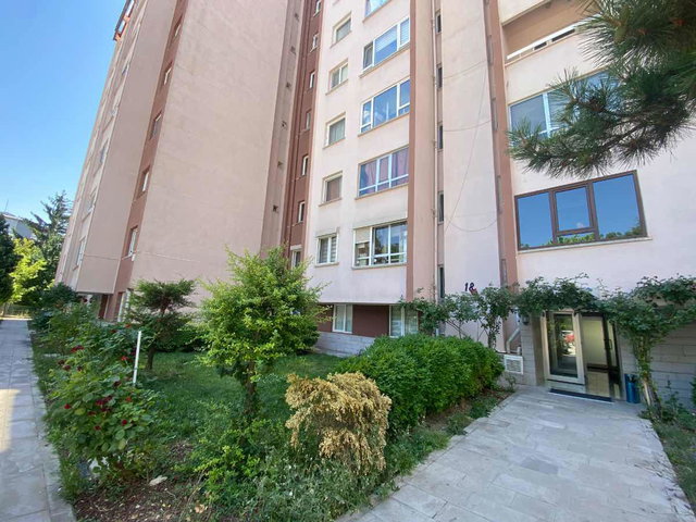 ORAN MAHALLESİ’NDE MERKEZİ KONUMDA, YENİLENMİŞ EŞYALI 3+1 DAİRE